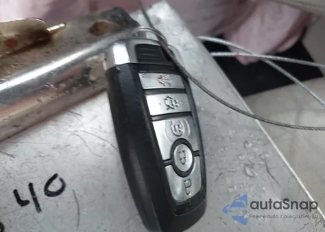 2017 Ford Edge Titanium z USA, uszkodzony, nr VIN 2FMPK3K94HBB71958